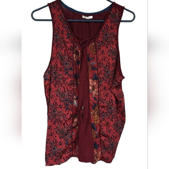 Maurices Plus 1X 16/18 Sleeveless Mixed Media Floral Blouse Tassel Lace Up Top - Picture 2 of 9